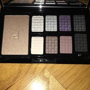 Doucce smoky eyeshadow palette. Brand new!